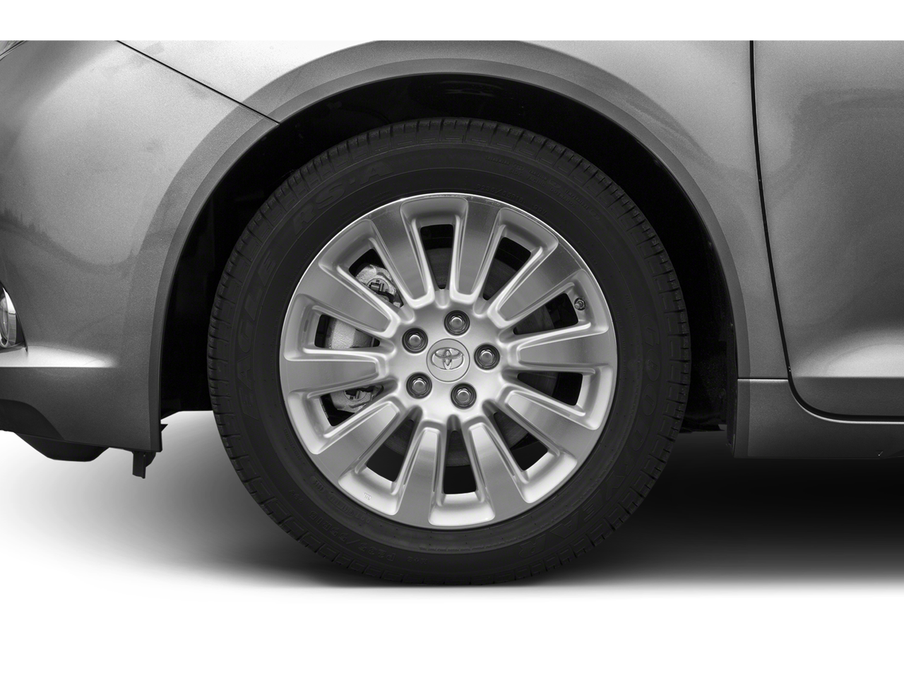 2015 Toyota Sienna XLE Minivan 4D