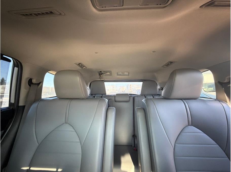 2021 Toyota Highlander XLE Sport Utility 4D