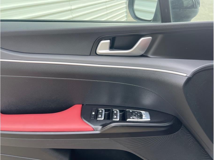 2024 Kia K5 GT-Line Sedan 4D