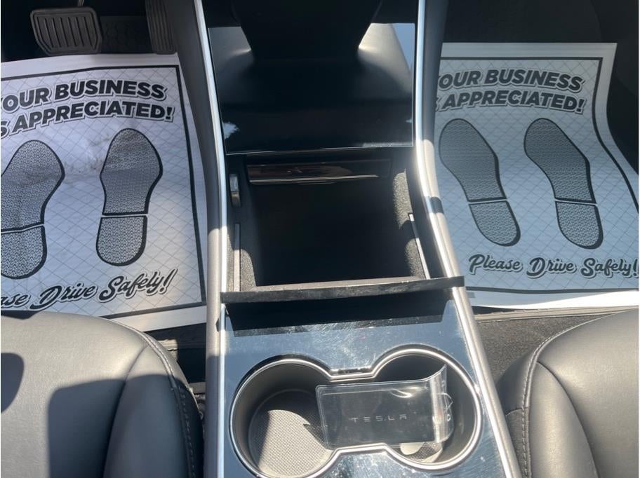 2019 Tesla Model 3 Standard Range Plus Sedan 4D