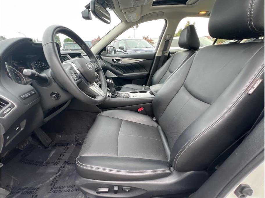 2023 INFINITI Q50 LUXE Sedan 4D