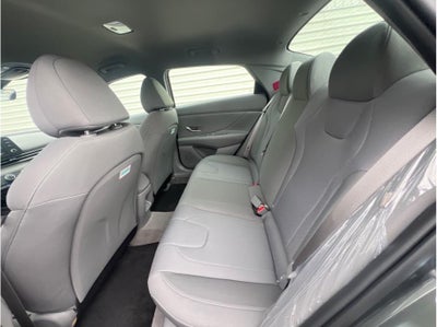 2026 Hyundai Elantra SE Sedan 4D