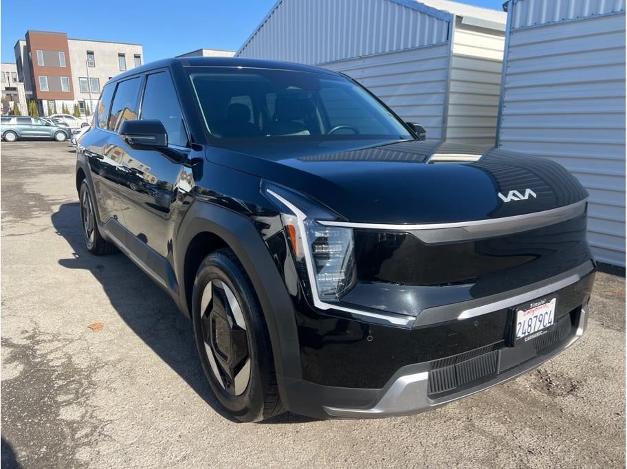 2024 Kia EV9 Light Sport Utility 4D