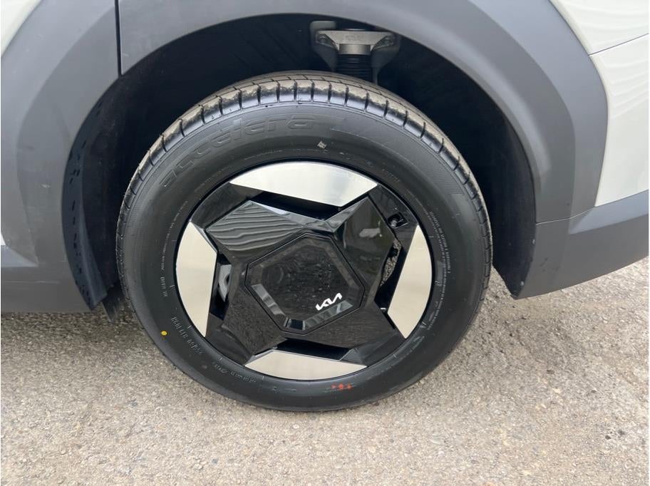 2024 Kia EV9 Light Long Range Sport Utility 4D