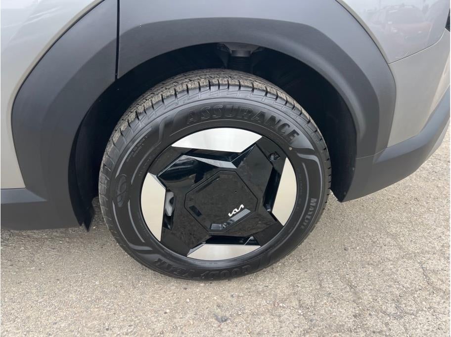 2024 Kia EV9 Light Long Range Sport Utility 4D