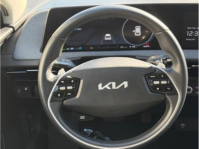 2024 Kia EV6 Light Long Range Sport Utility 4D