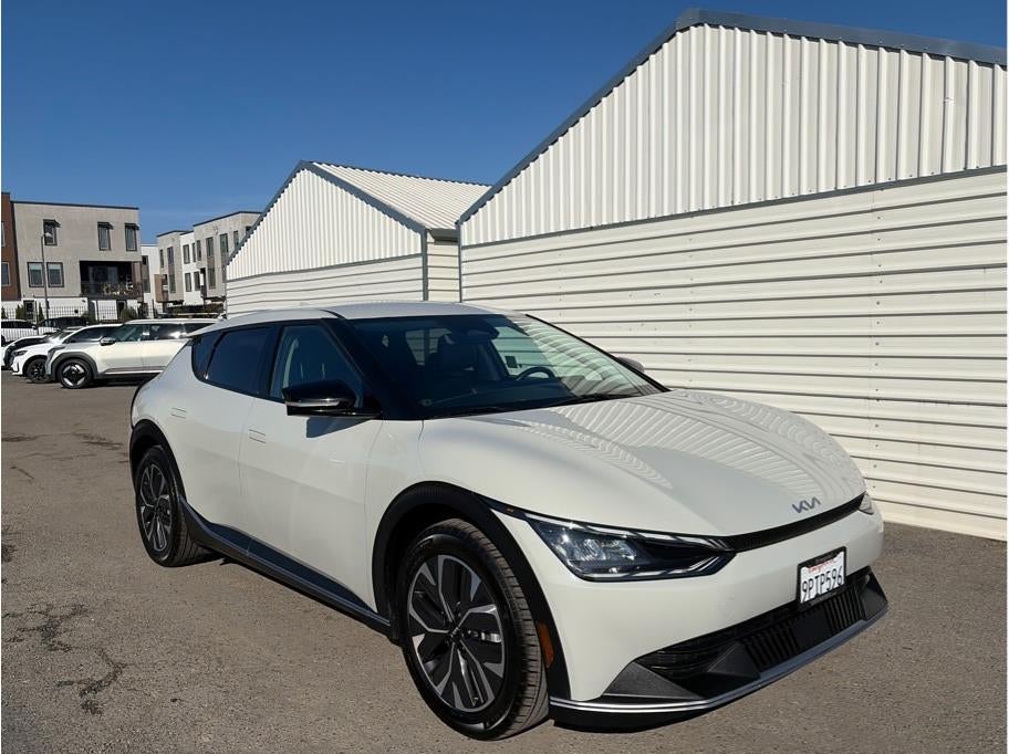 2024 Kia EV6 Light Long Range Sport Utility 4D