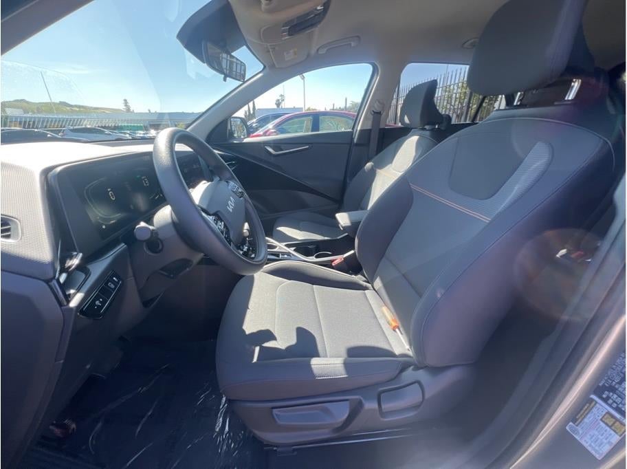 2025 Kia Niro LX Wagon 4D