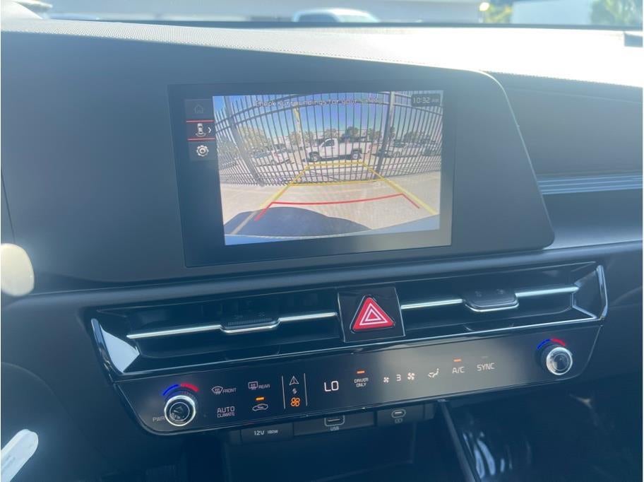 2025 Kia Niro LX Wagon 4D