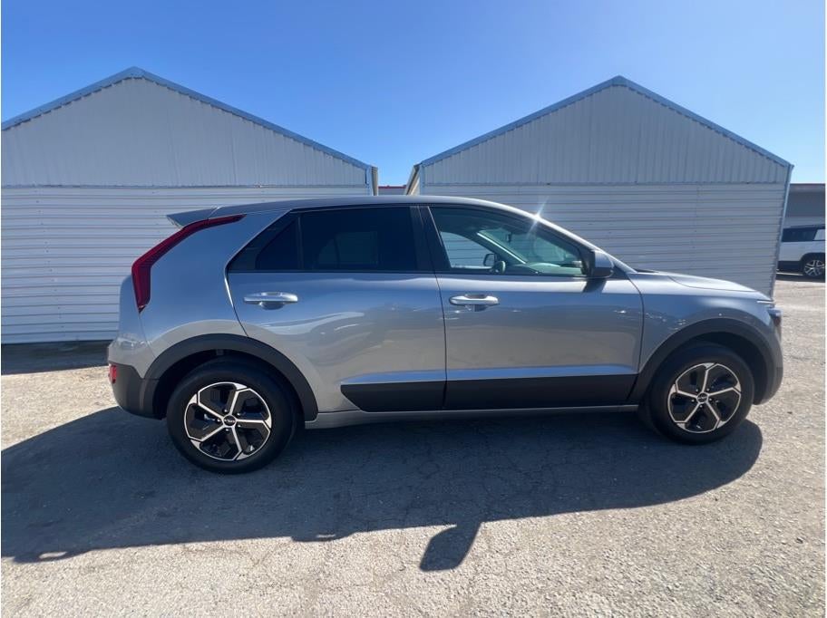 2025 Kia Niro LX Wagon 4D