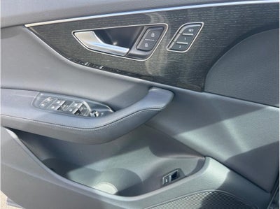 2024 Audi Q7 45 TFSI Premium Plus Sport Utility 4D