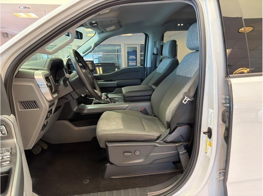 2023 Ford F150 Lightning XLT Pickup 4D 5 1/2 ft