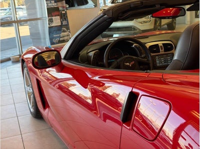 2005 Chevrolet Corvette Convertible 2D