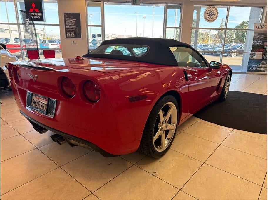 2005 Chevrolet Corvette Convertible 2D