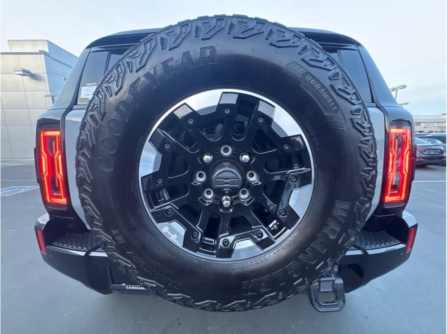 2024 GMC HUMMER EV SUV 2X Sport Utility 4D