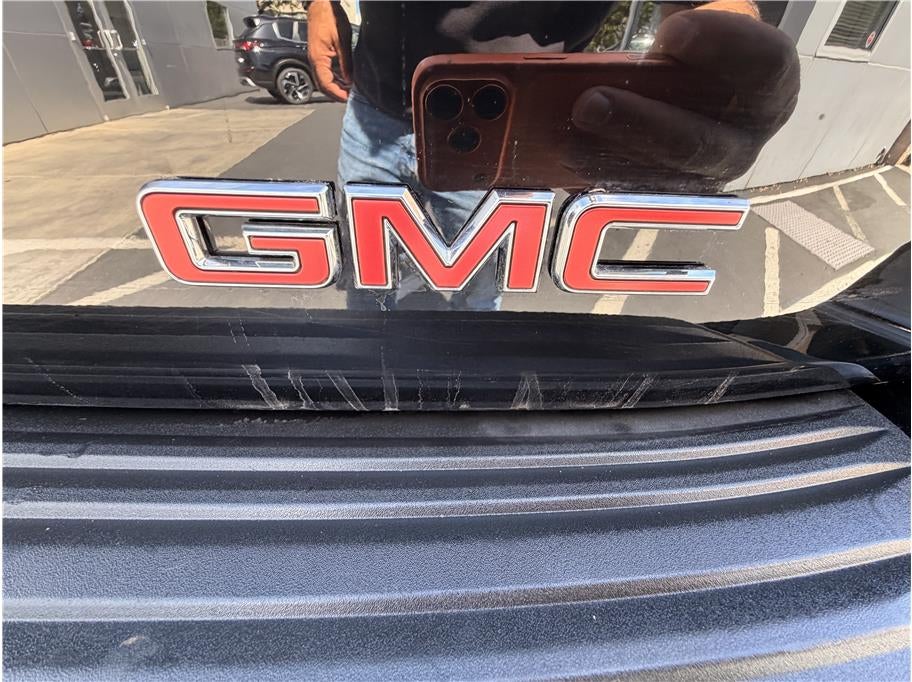 2025 GMC Yukon XL Denali Sport Utility 4D
