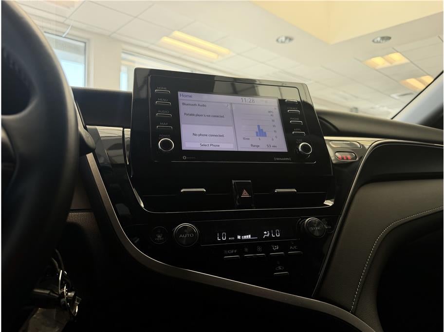 2024 Toyota Camry SE Sedan 4D