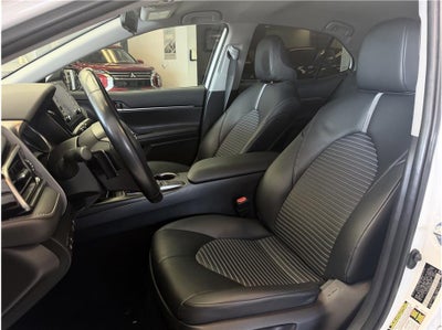 2024 Toyota Camry SE Sedan 4D