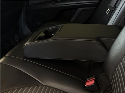 2024 Toyota Camry SE Sedan 4D