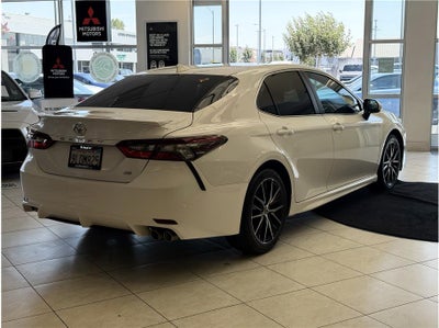 2024 Toyota Camry SE Sedan 4D