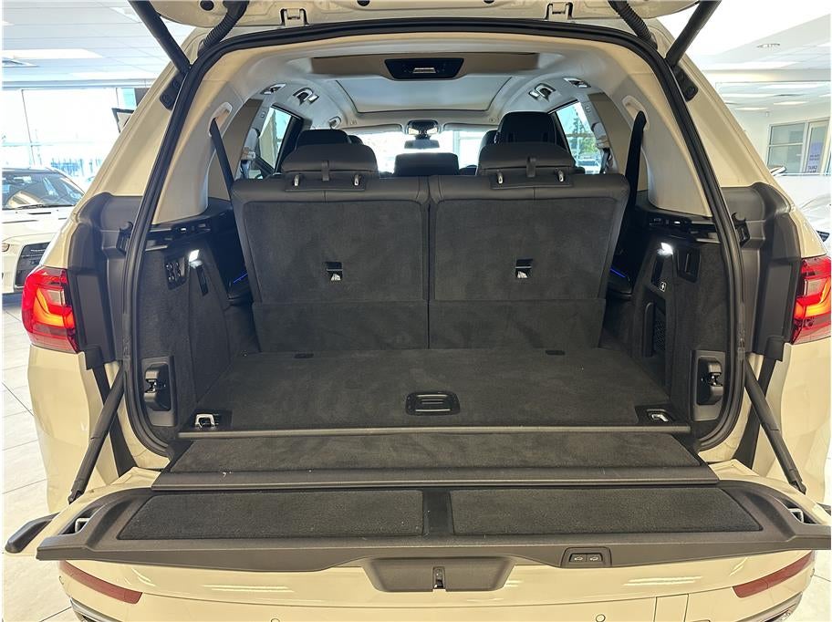 2022 BMW X7 xDrive40i Sport Utility 4D