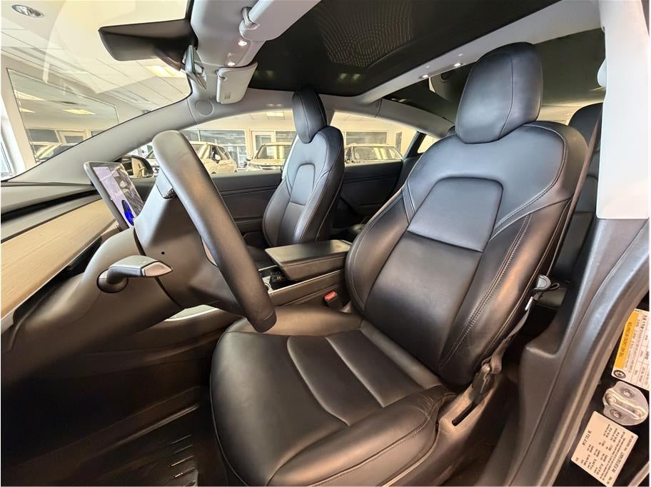 2020 Tesla Model 3 Standard Range Plus Sedan 4D