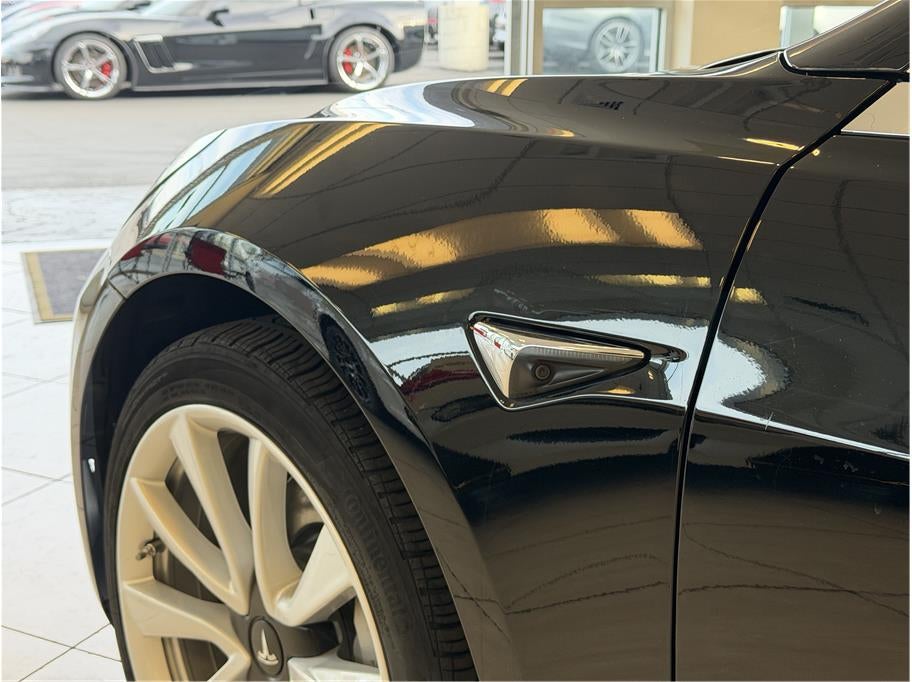 2020 Tesla Model 3 Standard Range Plus Sedan 4D