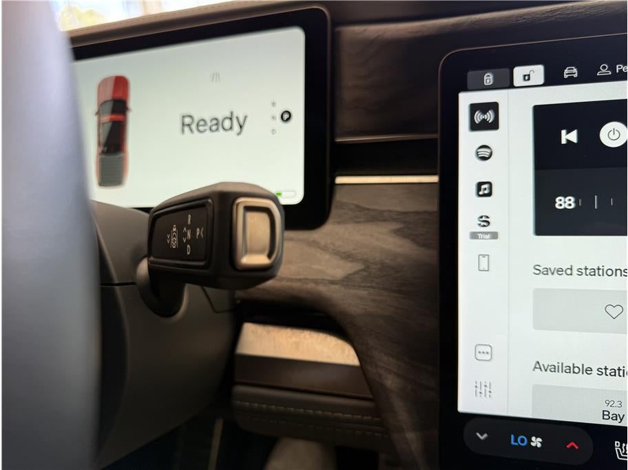 2022 Rivian R1T Adventure Pickup 4D 4 1/2 ft