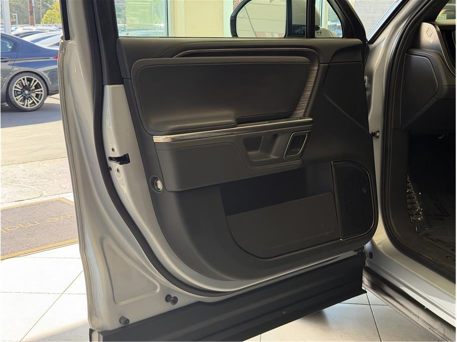 2024 Rivian R1S Dual Max Sport Utility 4D