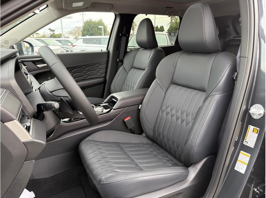 2025 Mitsubishi Outlander SEL Sport Utility 4D