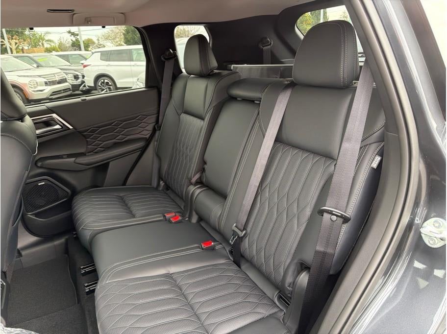 2025 Mitsubishi Outlander SEL Sport Utility 4D