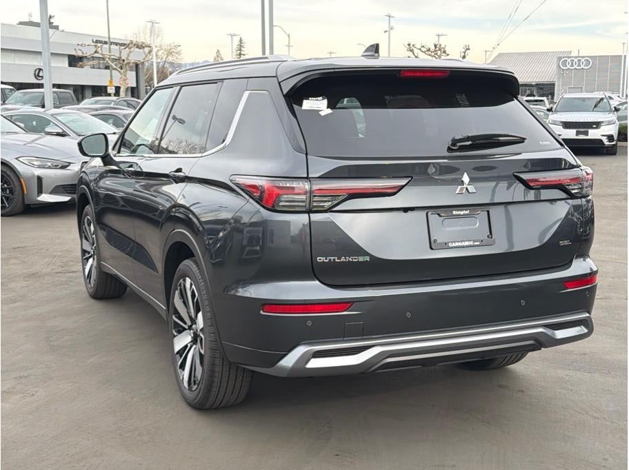 2025 Mitsubishi Outlander SEL Sport Utility 4D