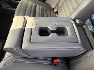 2025 Mitsubishi Outlander PHEV SE Sport Utility 4D