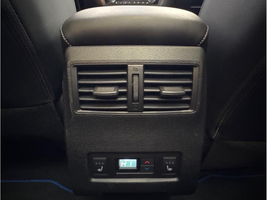 2023 Mitsubishi Outlander PHEV SEL Sport Utility 4D