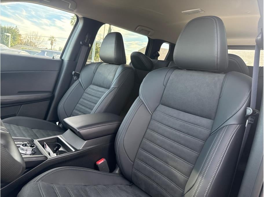 2025 Mitsubishi Outlander PHEV SE