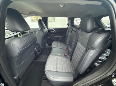 2025 Mitsubishi Outlander PHEV SE