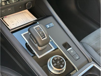 2025 Mitsubishi Outlander PHEV SE