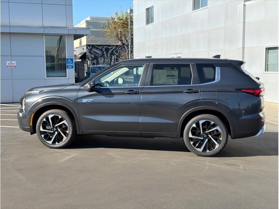 2025 Mitsubishi Outlander PHEV SE