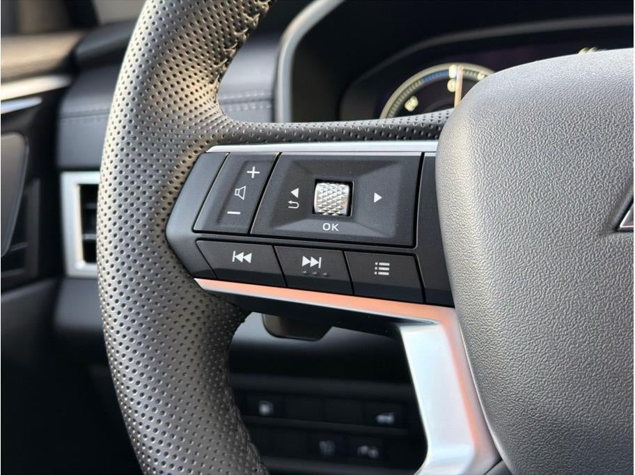 2025 Mitsubishi Outlander PHEV SE