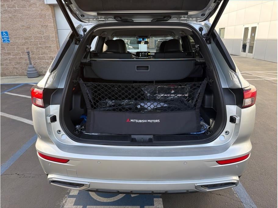 2025 Mitsubishi Outlander PHEV SE