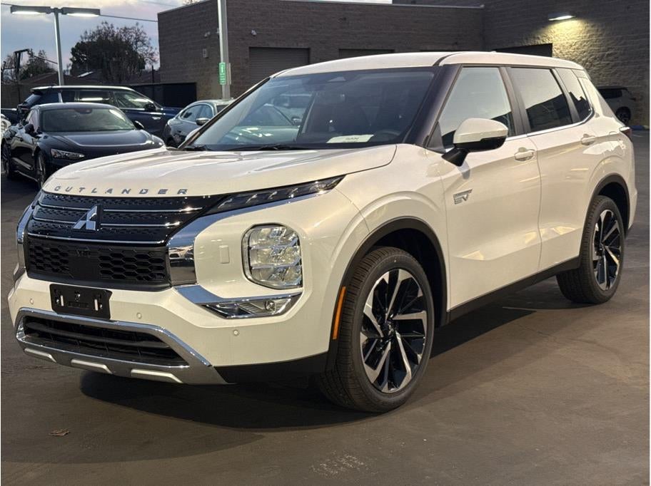 2025 Mitsubishi Outlander PHEV SE
