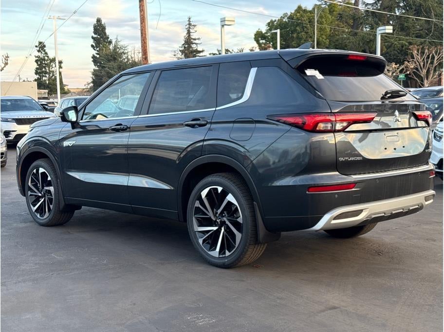 2025 Mitsubishi Outlander PHEV SE