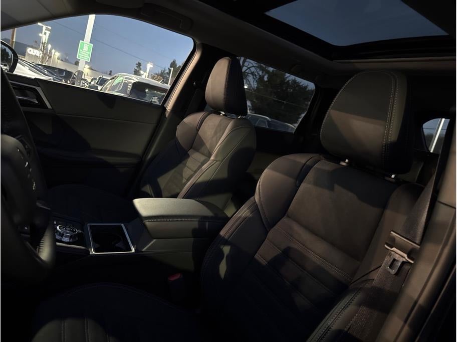 2025 Mitsubishi Outlander PHEV SE Tech Pacakge