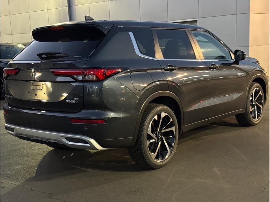 2025 Mitsubishi Outlander PHEV SE Tech Pacakge