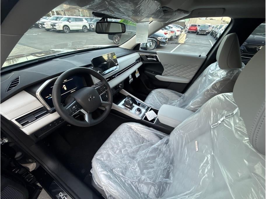 2025 Mitsubishi Outlander PHEV SEL