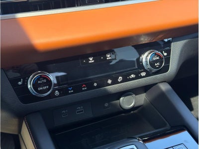 2025 Mitsubishi Outlander PHEV SEL Platinum Edition Sport Utility 4D