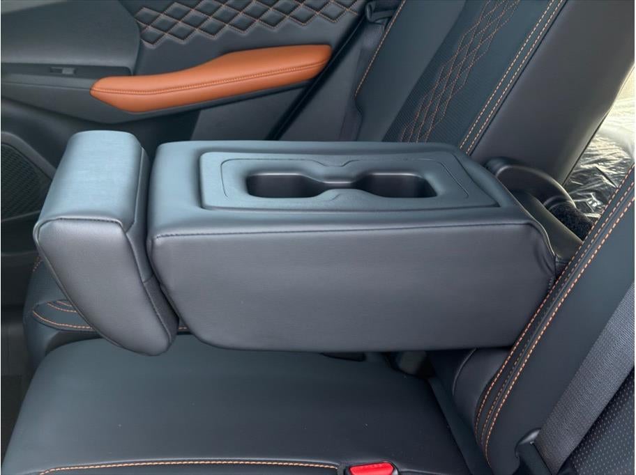 2025 Mitsubishi Outlander PHEV SEL Platinum Edition Sport Utility 4D