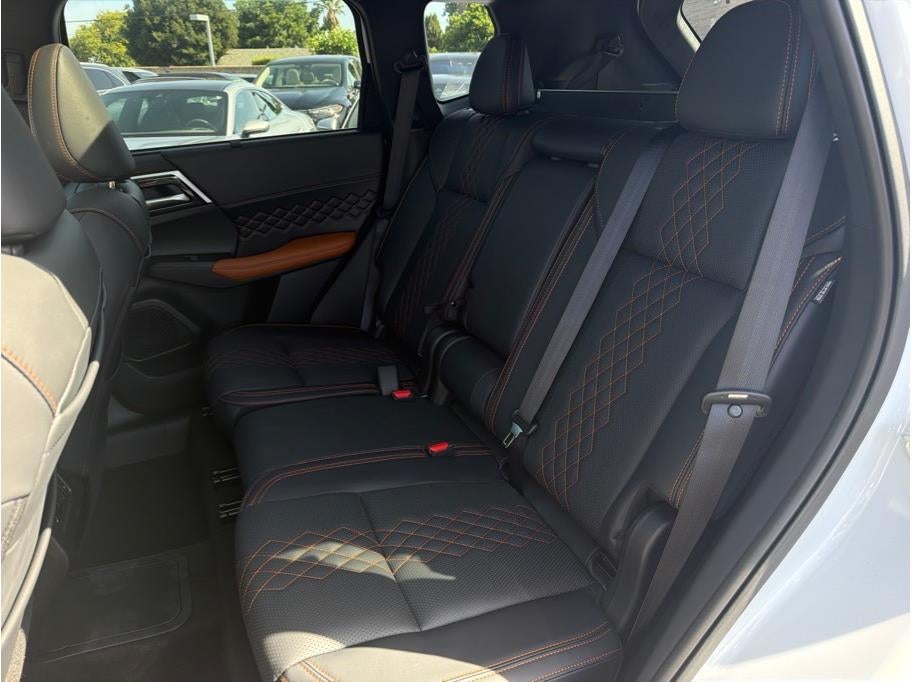 2025 Mitsubishi Outlander PHEV SEL Platinum Edition Sport Utility 4D