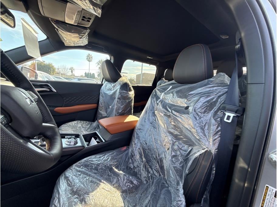 2025 Mitsubishi Outlander PHEV SEL Premium Package