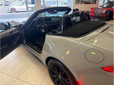 2024 Mazda Mazda MX-5 Miata Club Convertible 2D
